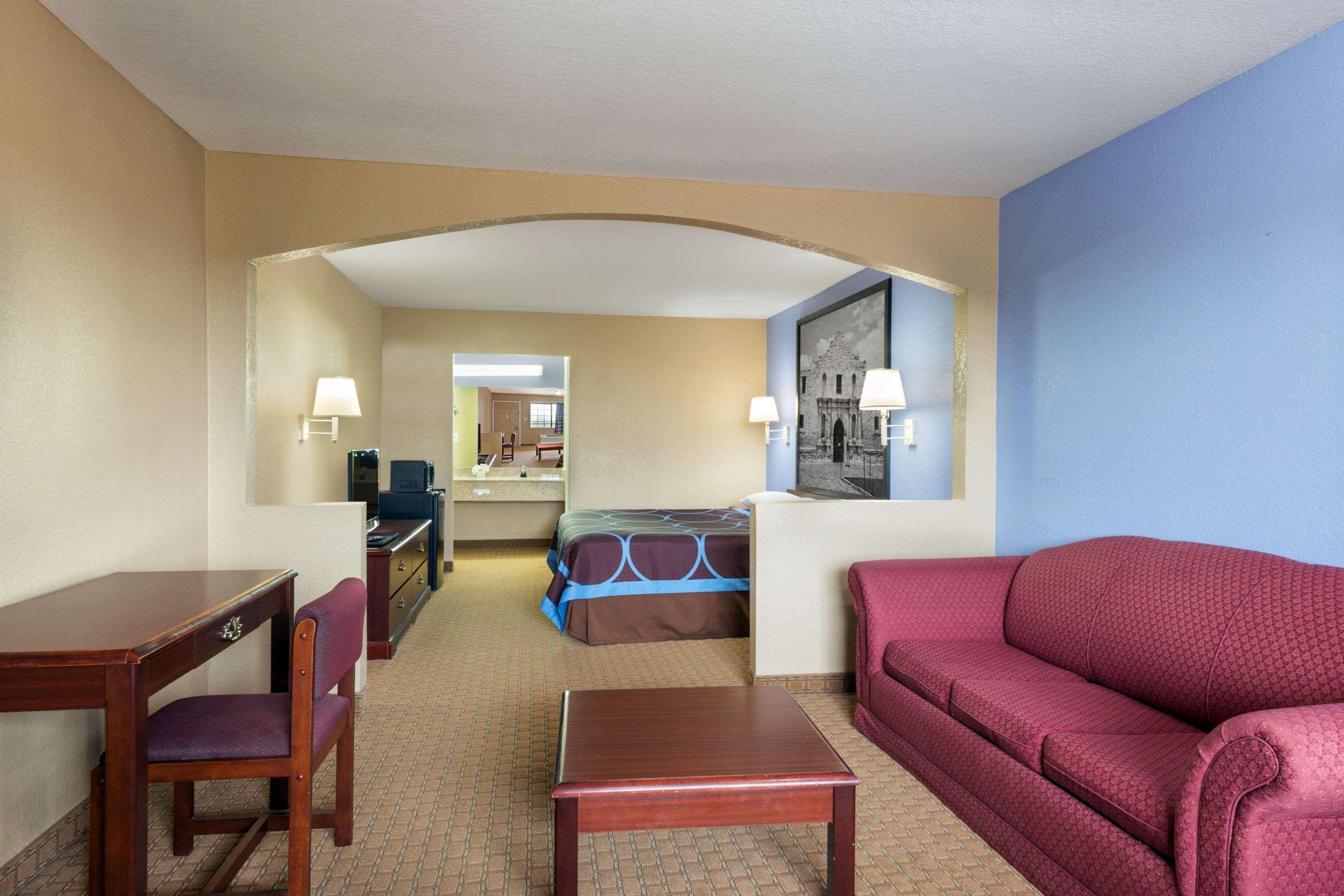 Super 8 By Wyndham San Antonio/Riverwalk Area Экстерьер фото