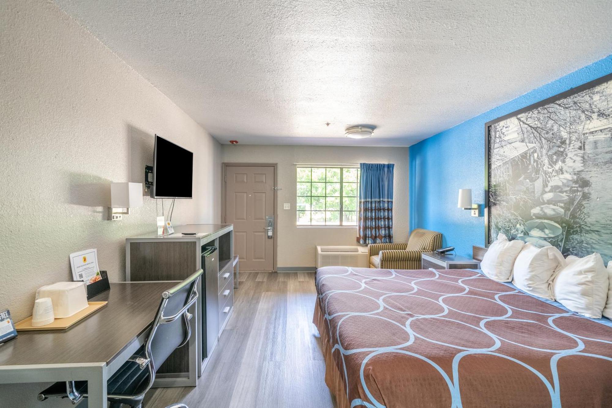 Super 8 By Wyndham San Antonio/Riverwalk Area Экстерьер фото