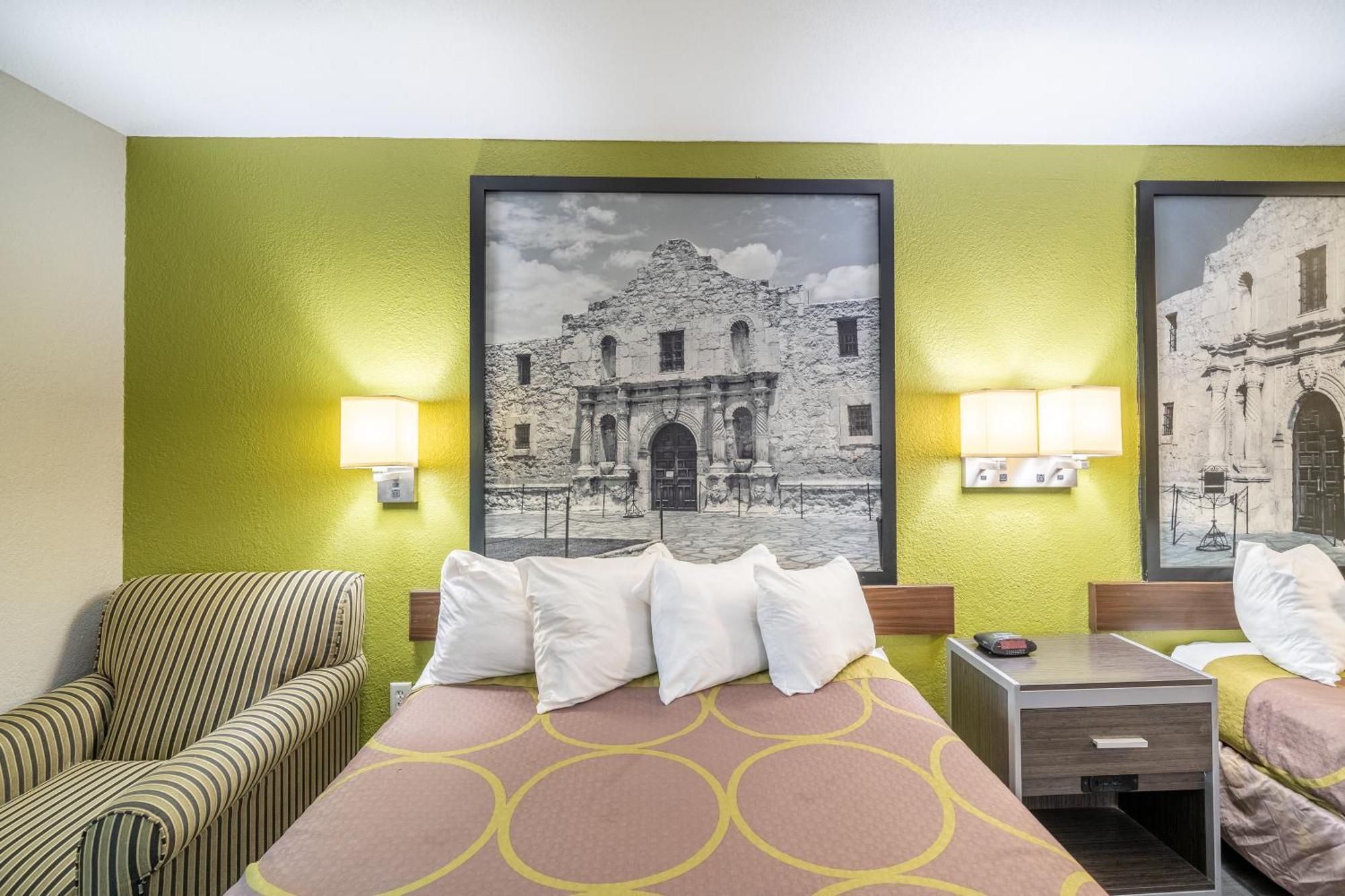 Super 8 By Wyndham San Antonio/Riverwalk Area Экстерьер фото