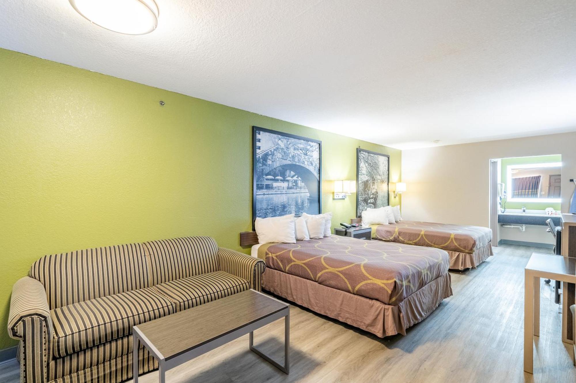 Super 8 By Wyndham San Antonio/Riverwalk Area Экстерьер фото