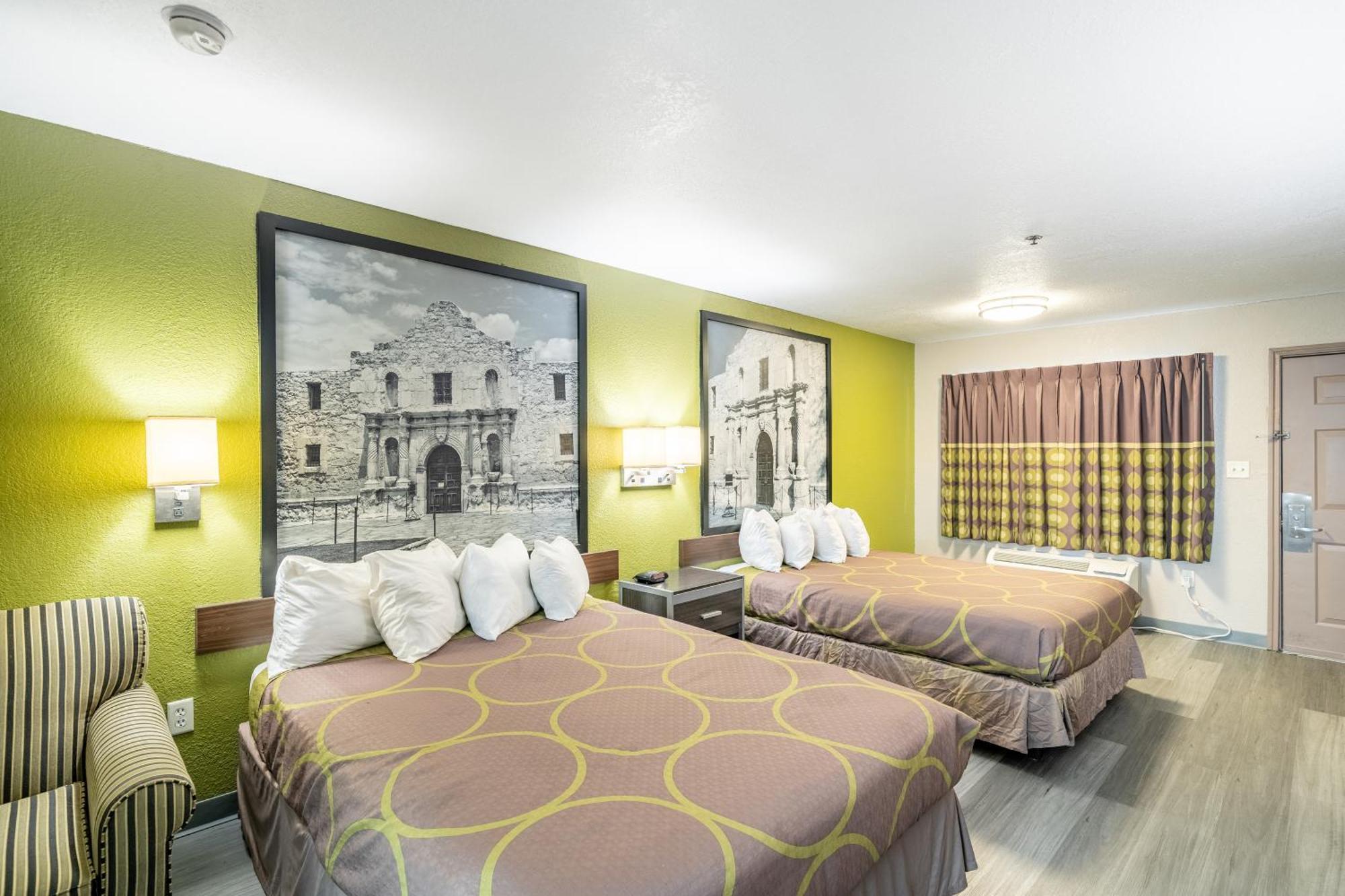 Super 8 By Wyndham San Antonio/Riverwalk Area Экстерьер фото