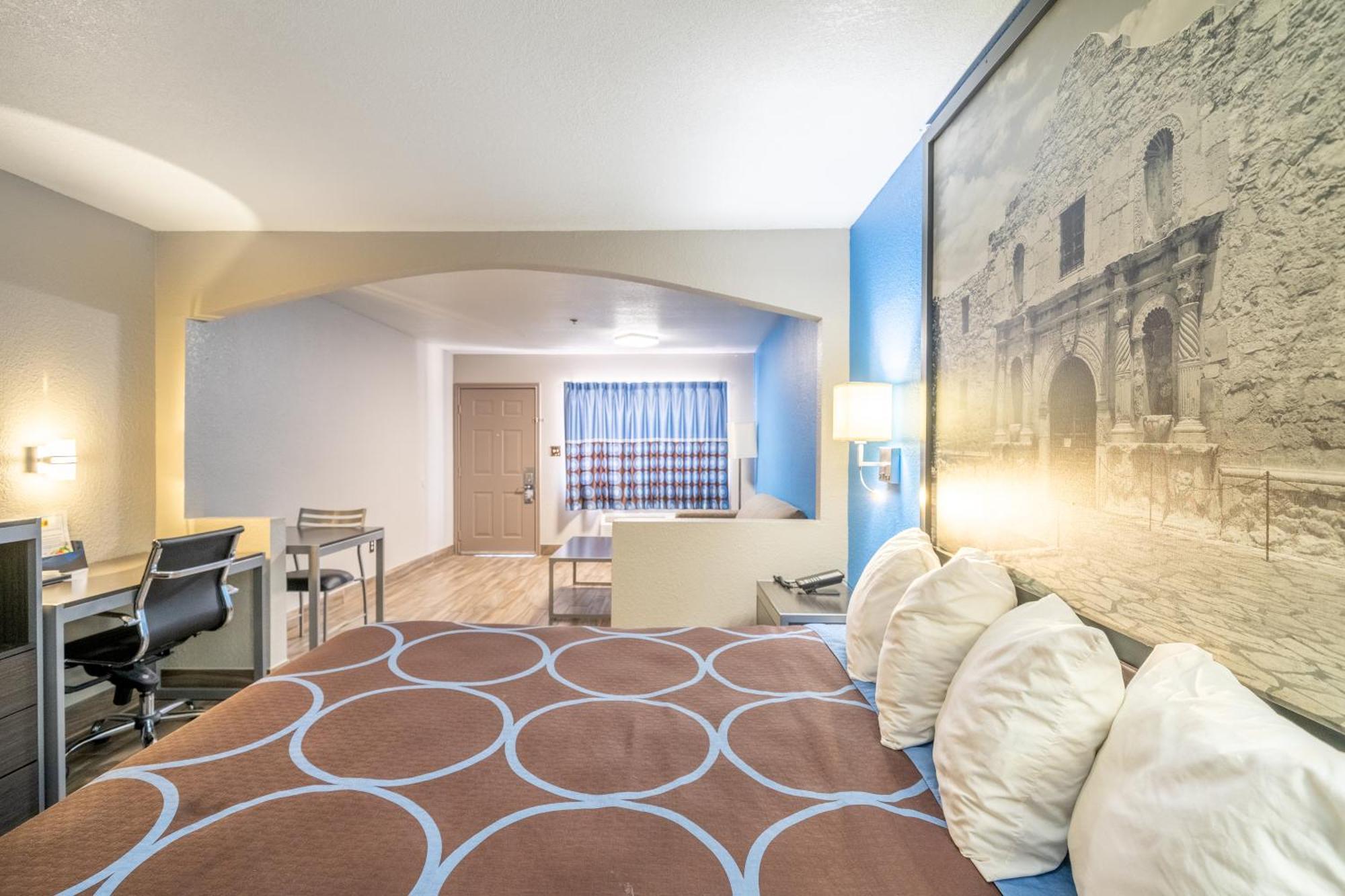 Super 8 By Wyndham San Antonio/Riverwalk Area Экстерьер фото